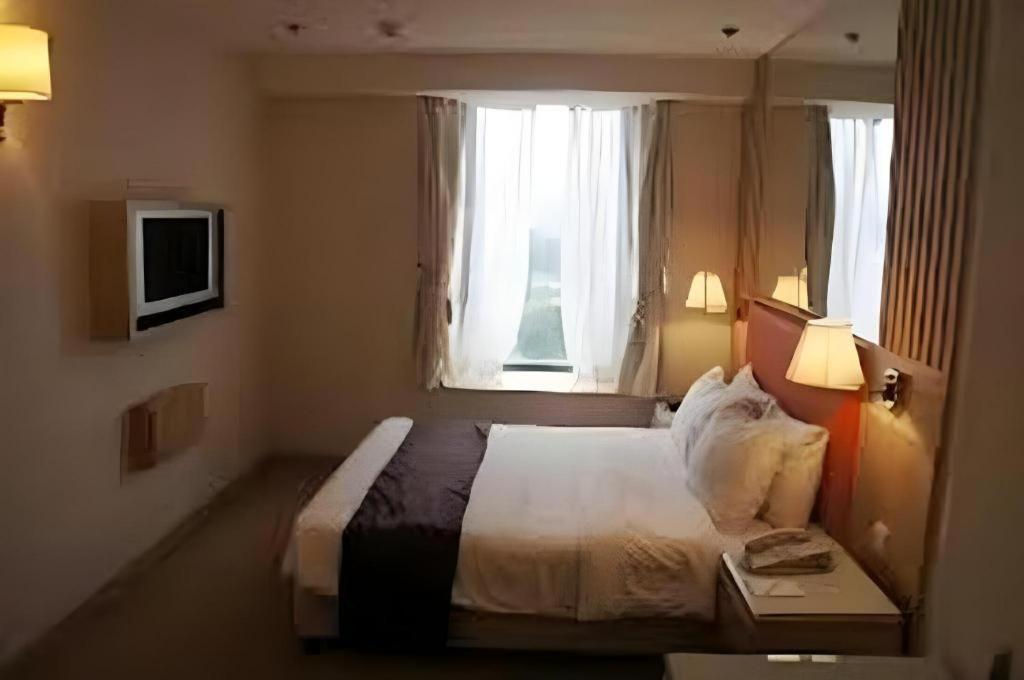 Largos 3* Hongkong