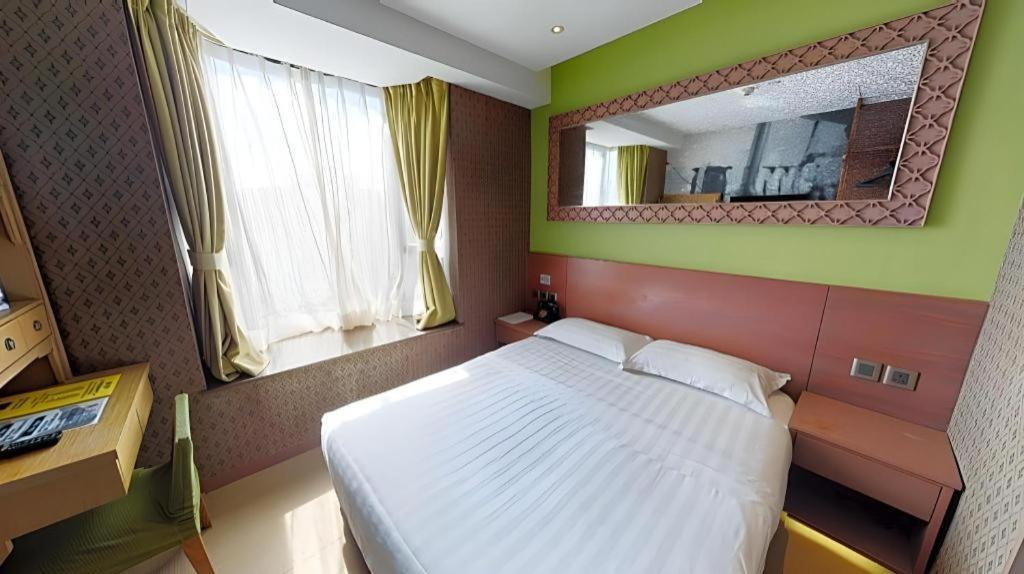 Khách sạn Largos 3*