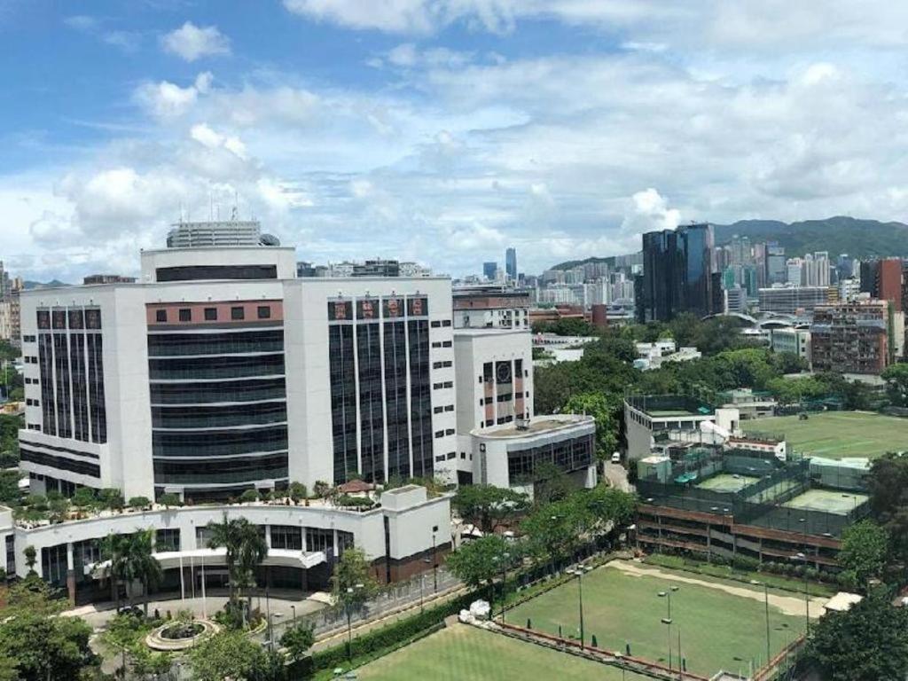 Khách sạn Largos